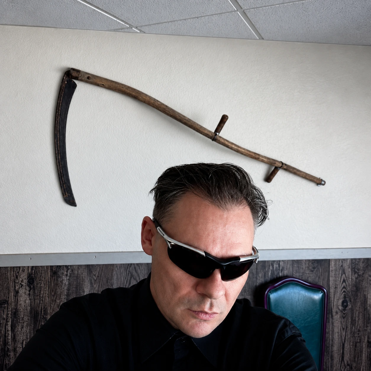 William Maybelline / Qual self-portrait