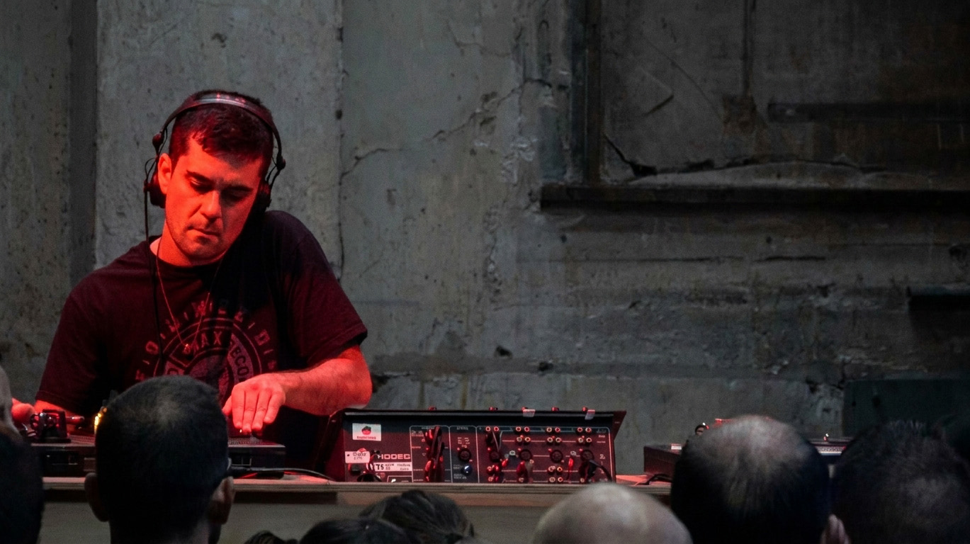 Elmer Davy at Ombra Festival, 2019