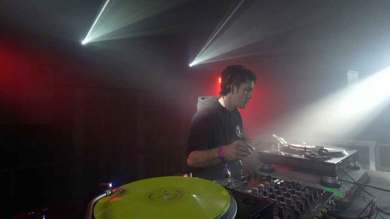 Elmer Davy at Ombra Festival, 2023