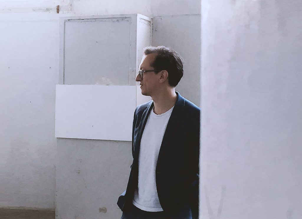 Rutger Muller / Diskette Deluxe, photograph by Minhong-Yu.