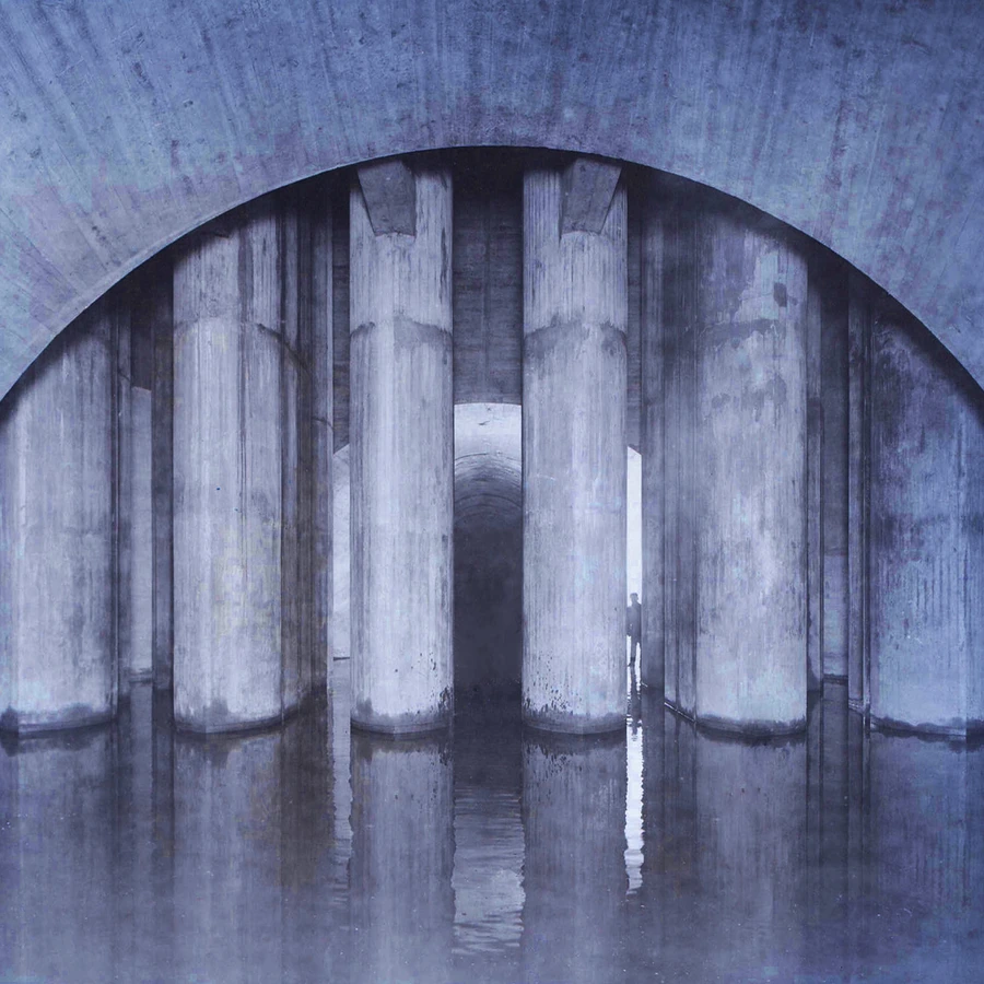 Emra Grid — Five Cycles Through an Empty Chamber release artwork