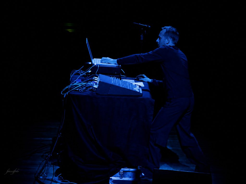 Scanner performing live / Secret Thirteen archive
