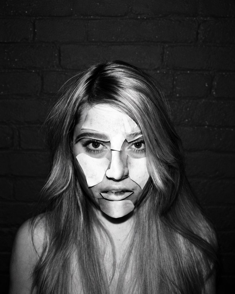 Pharmakon / Margaret Chardiet