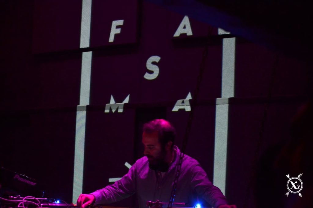 A performer at the FASMA Festival 2015 pre-event at Six D.O.G.S.